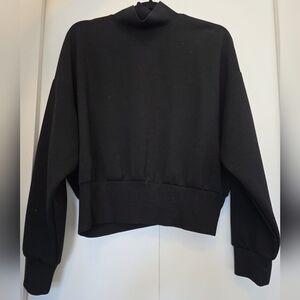 Stylish Black Cropped Mock-Neck Sweatshirt Balloon Sleeve.